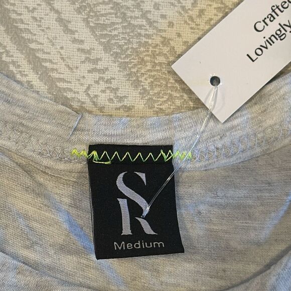 Style Reform Women’s Light Heather Grey Moon & Star Silver Graphic Tank Top - Picture 5 of 6